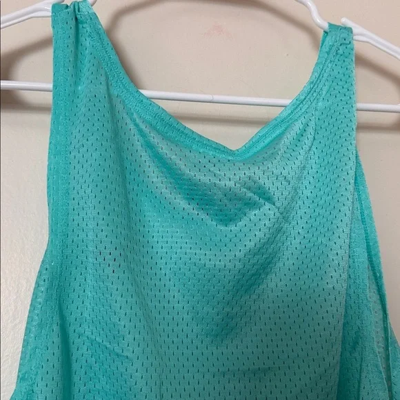 NWT Victoria's Secret PINK Aqua Mesh Tank size M - Picture 4 of 5
